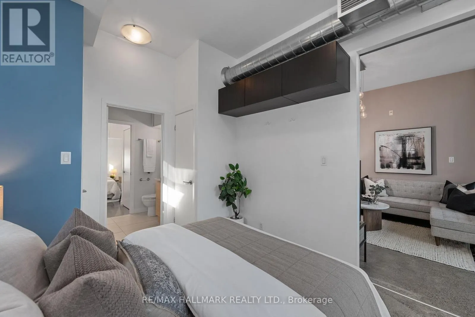 503 - 625 QUEEN STREET E