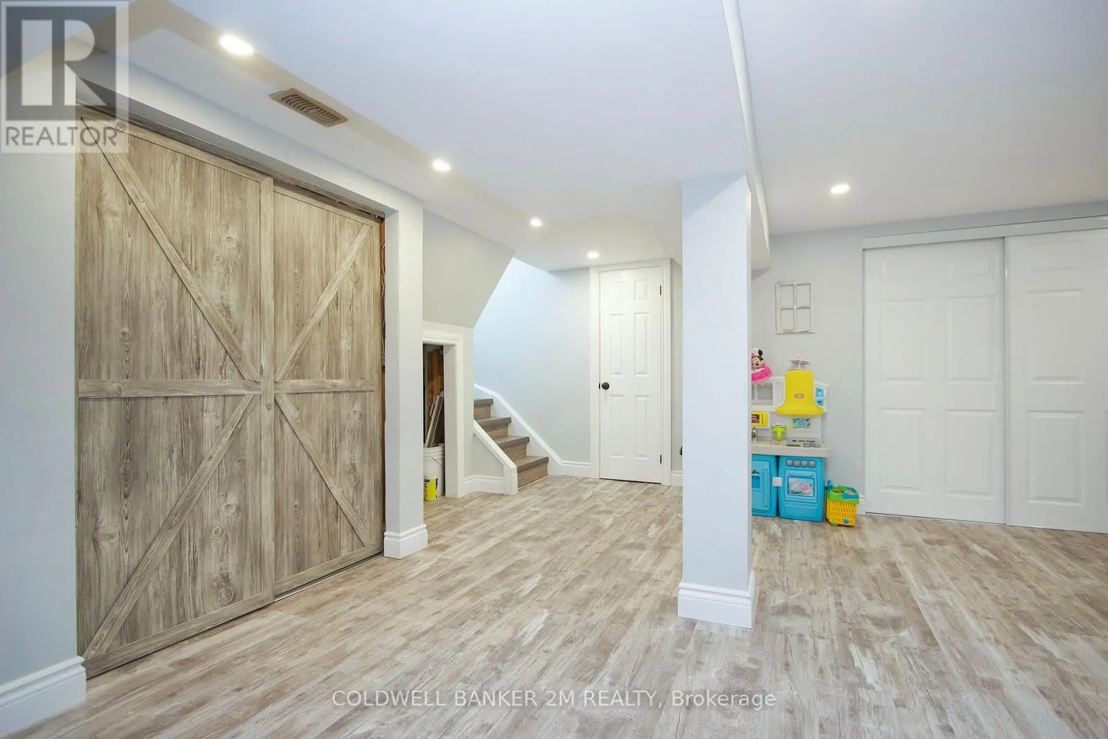103 OAKES AVENUE