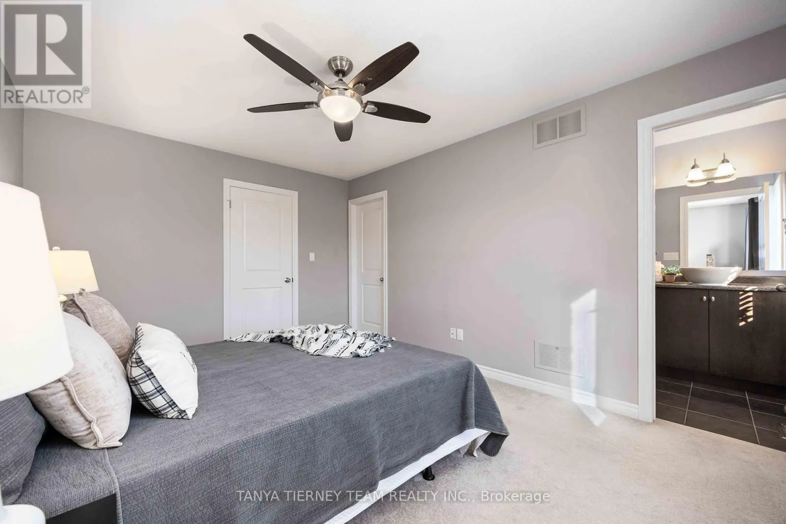 49 TED MILLER CRESCENT