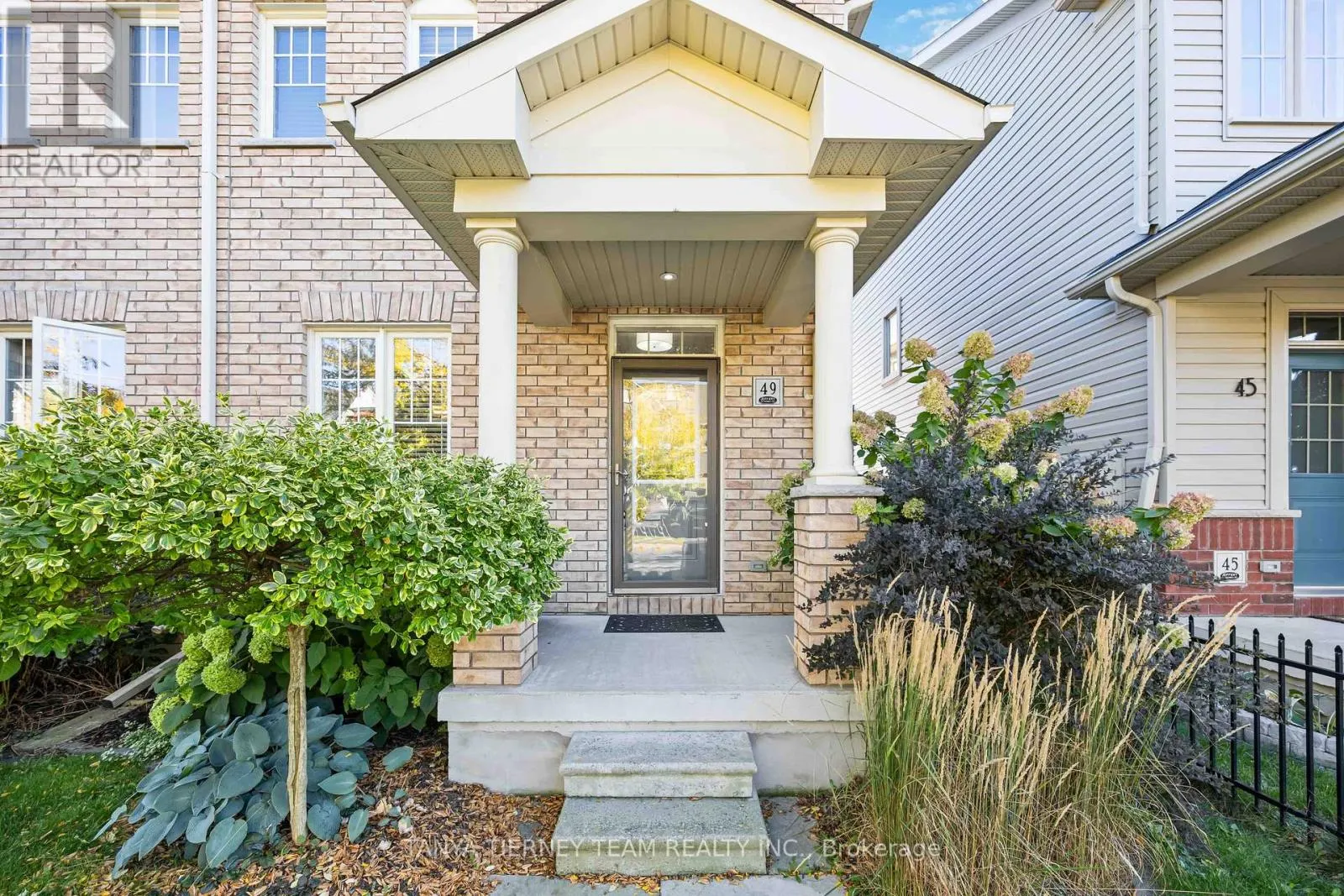 49 TED MILLER CRESCENT