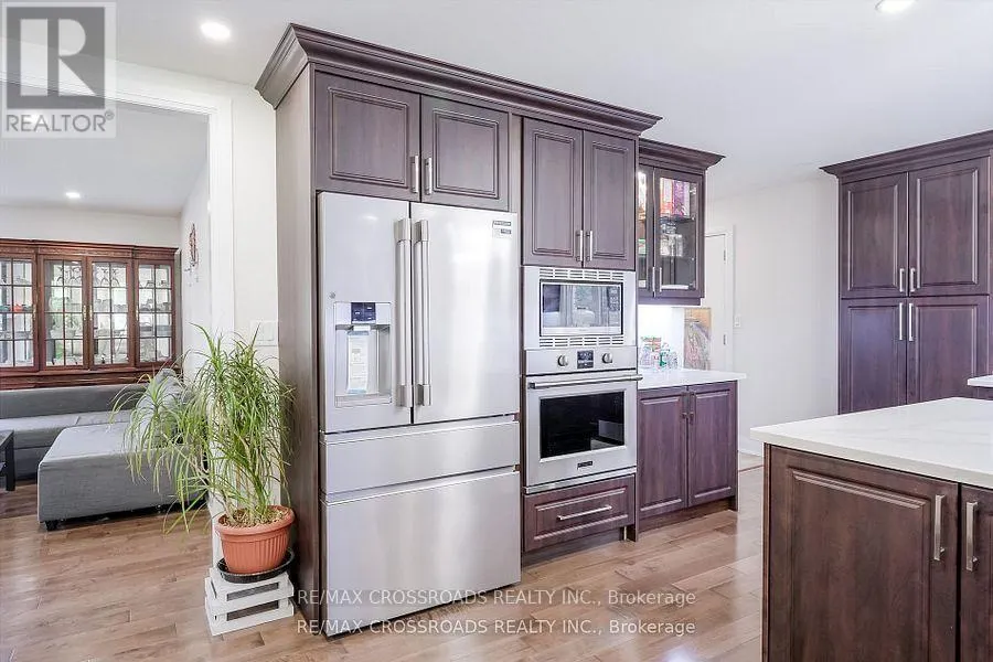 2292 BASELINE ROAD W