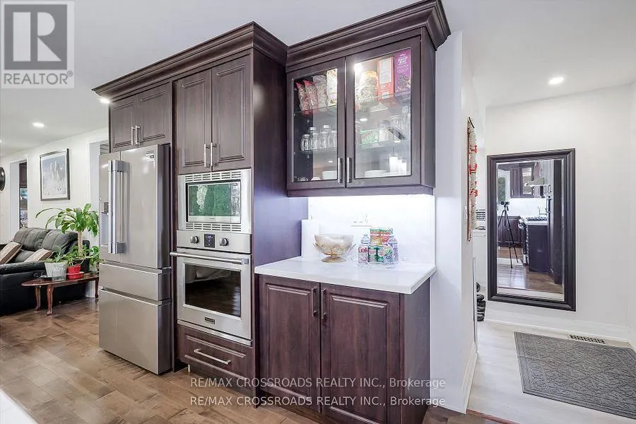 2292 BASELINE ROAD W
