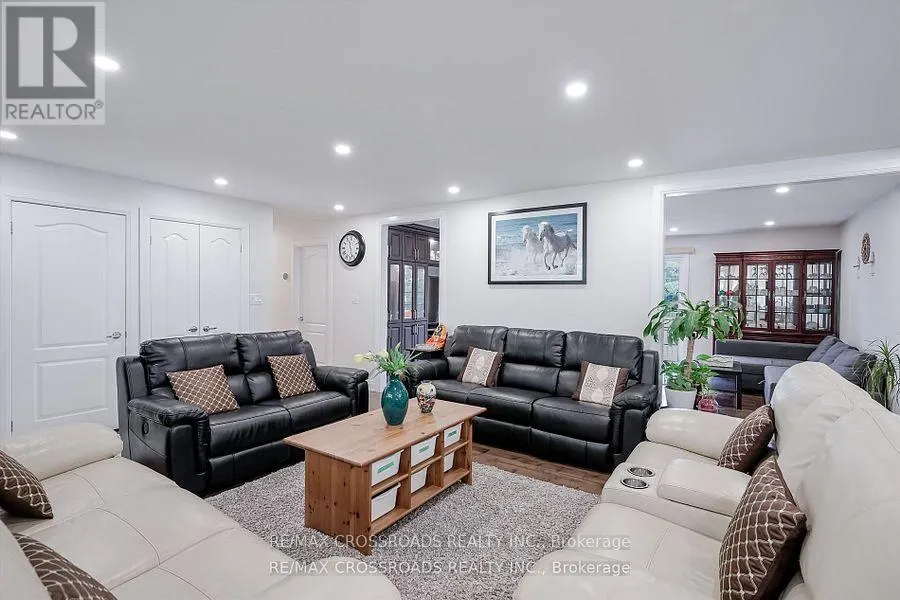 2292 BASELINE ROAD W