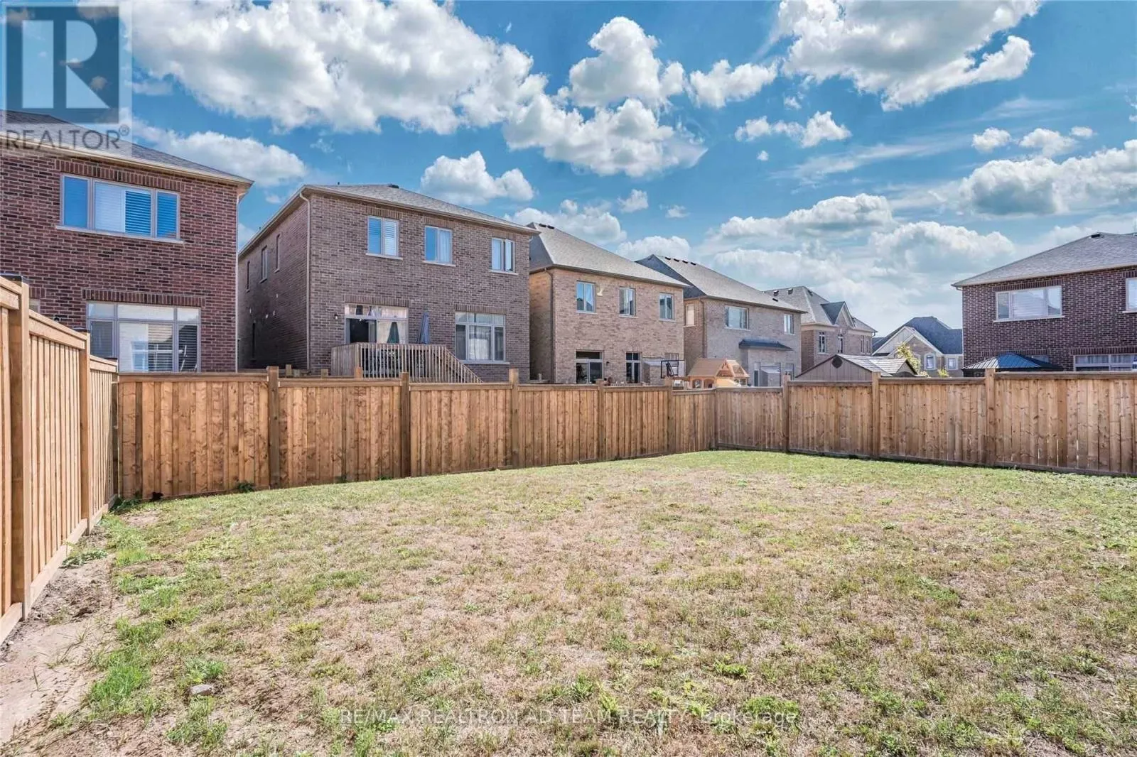 19 PENNINE DRIVE