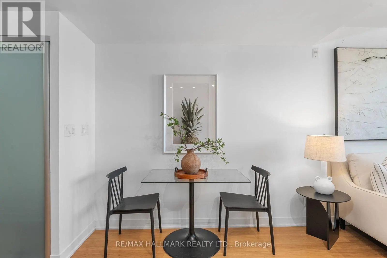 239 - 201 CARLAW AVENUE