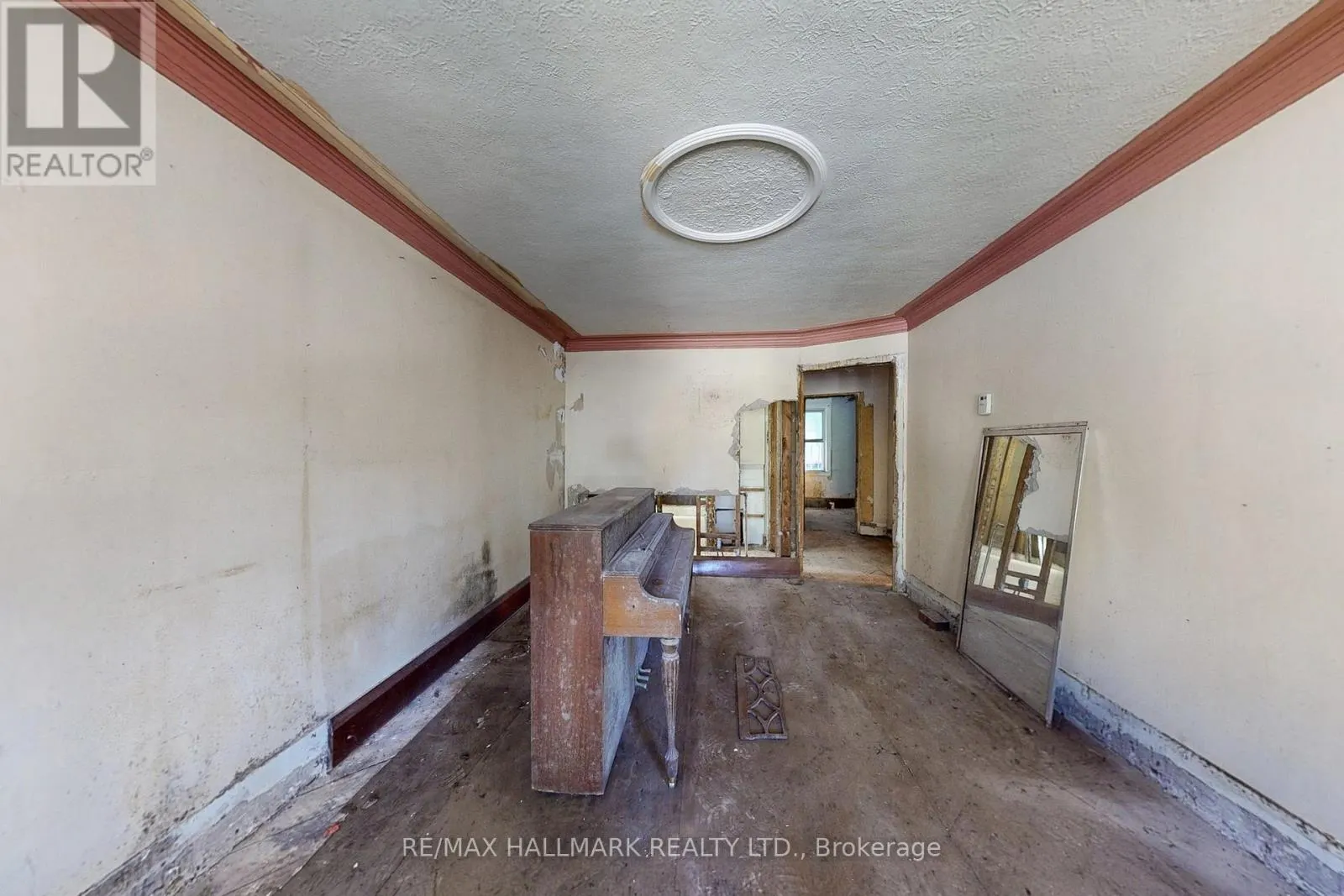 53 HIGHFIELD ROAD