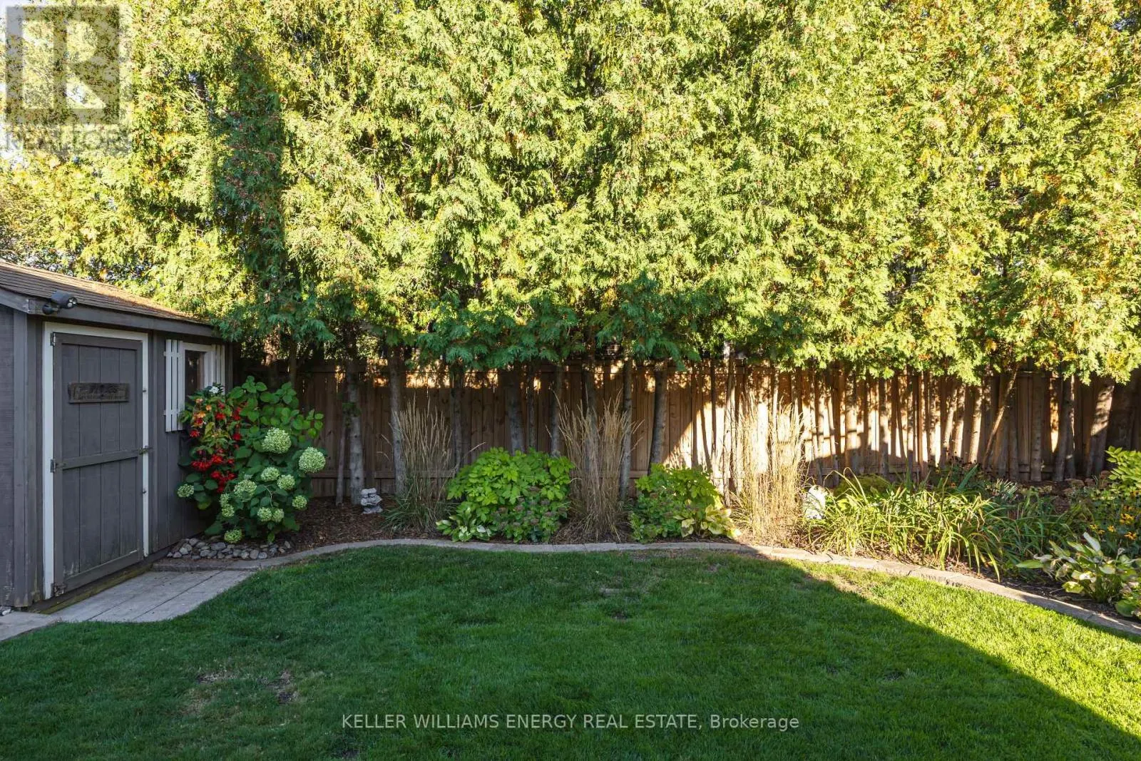 1158 TRILLIUM COURT