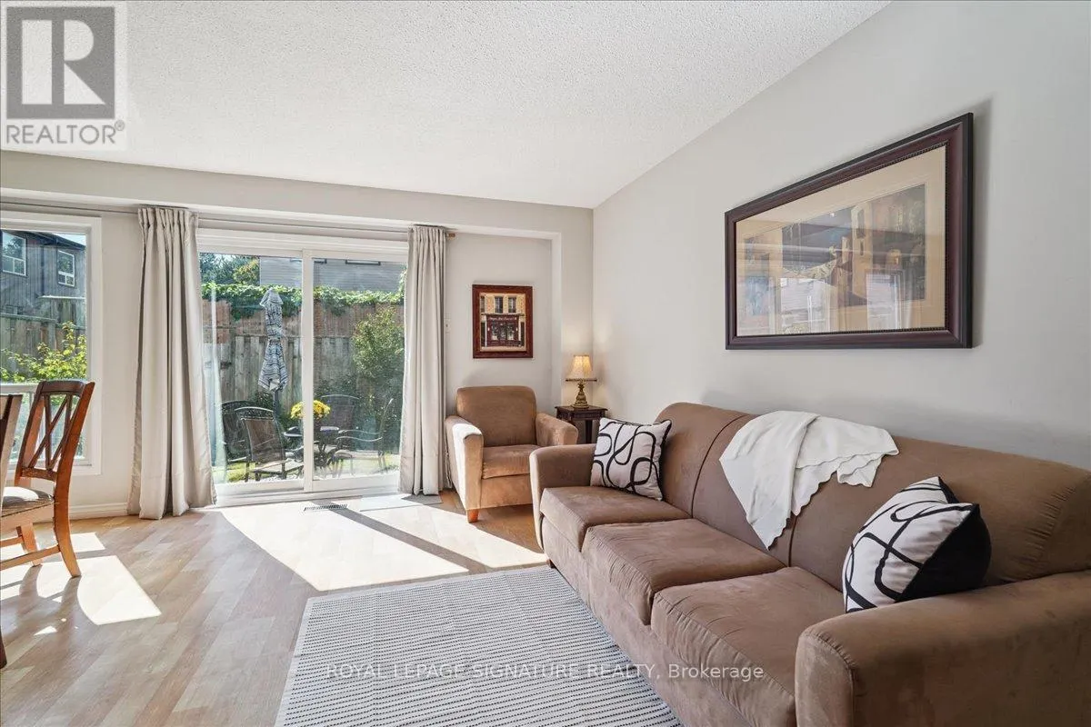 52 - 1131 SANDHURST CIRCLE