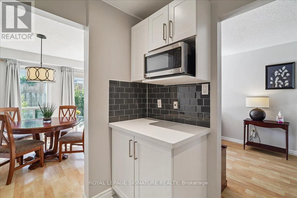 52 - 1131 SANDHURST CIRCLE
