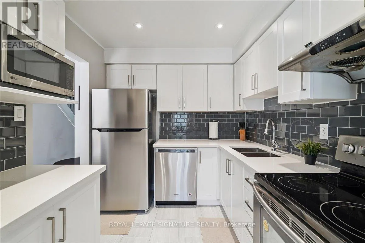 52 - 1131 SANDHURST CIRCLE