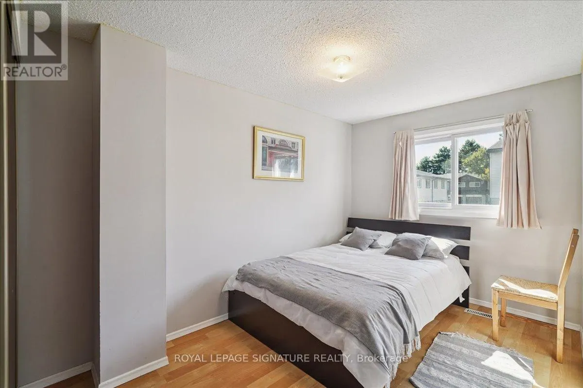 52 - 1131 SANDHURST CIRCLE