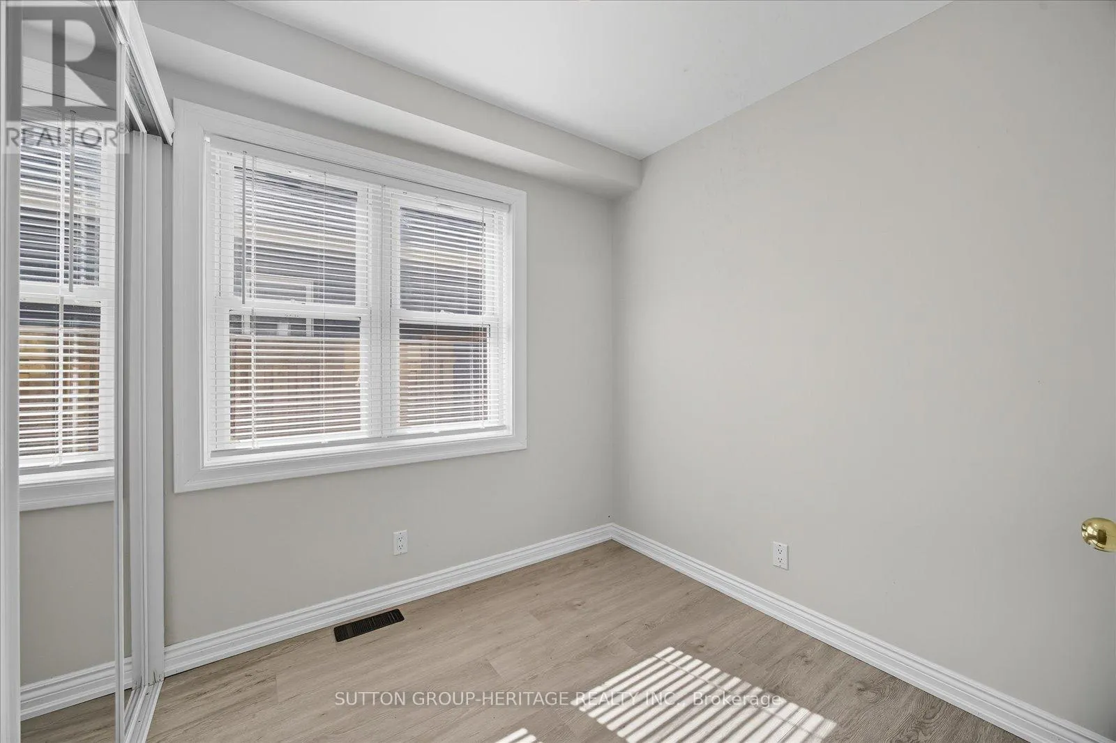 179 OSHAWA BOULEVARD N