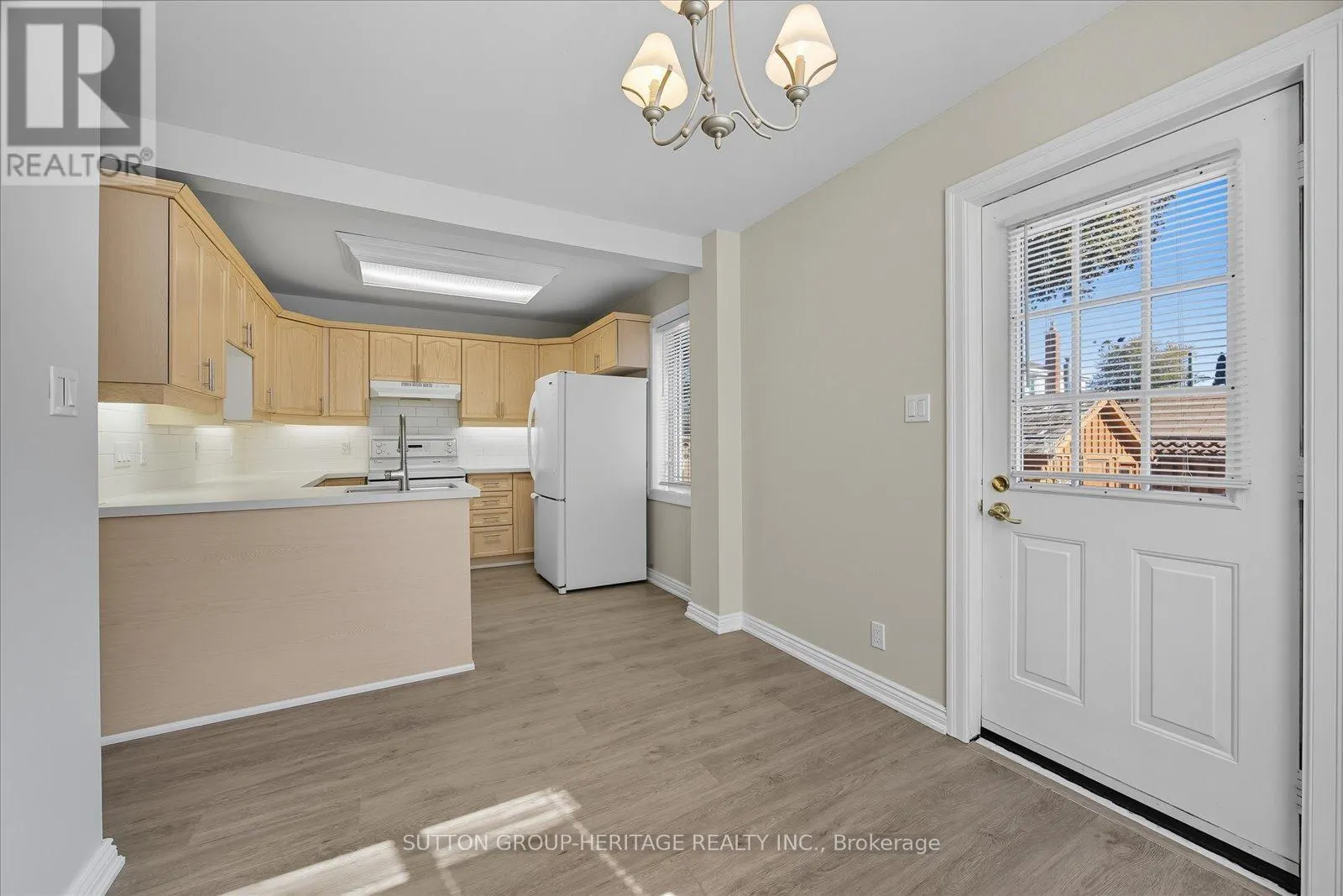 179 OSHAWA BOULEVARD N