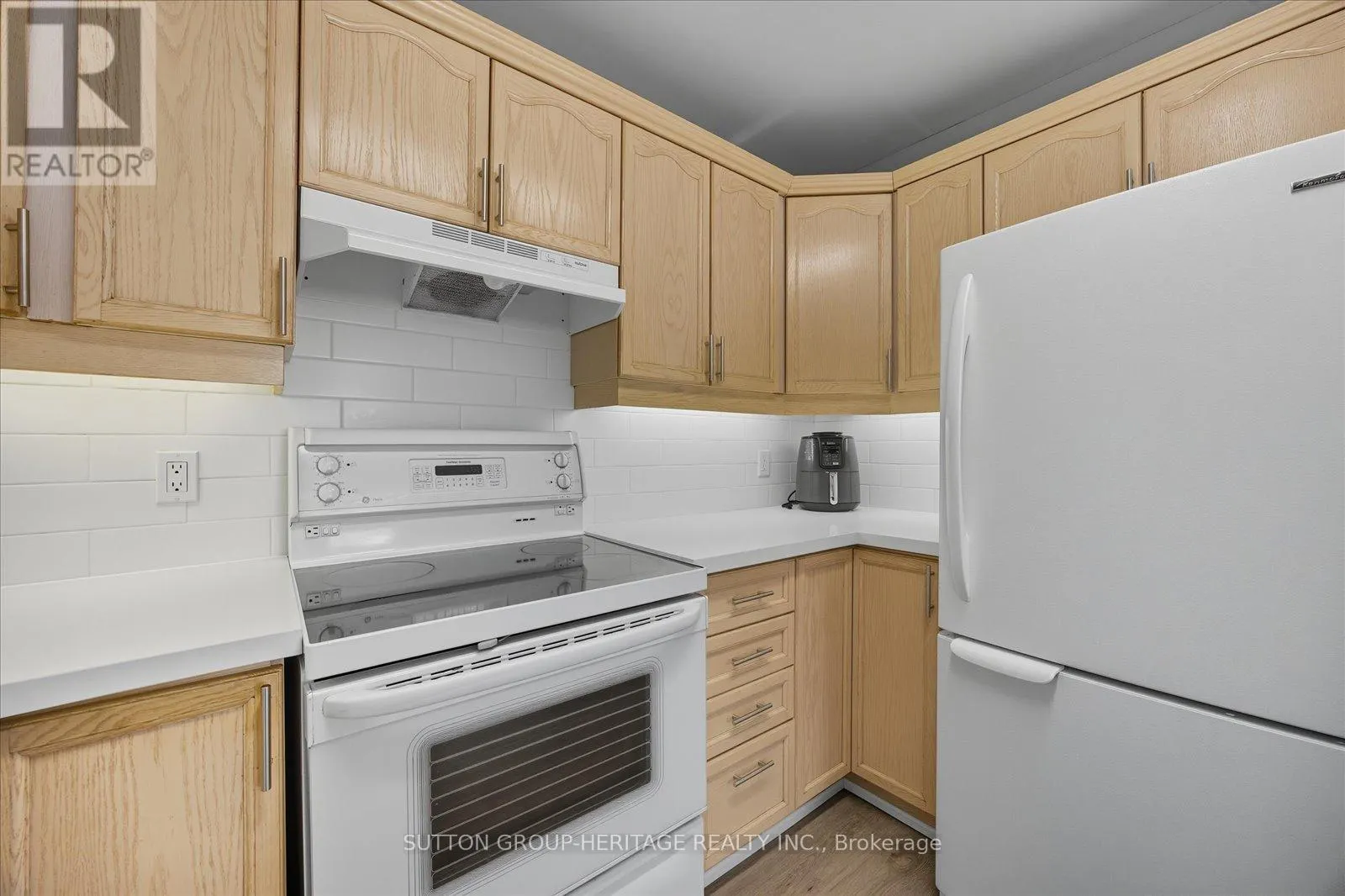 179 OSHAWA BOULEVARD N