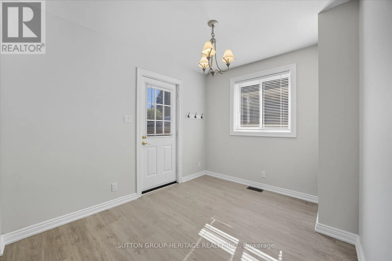 179 OSHAWA BOULEVARD N