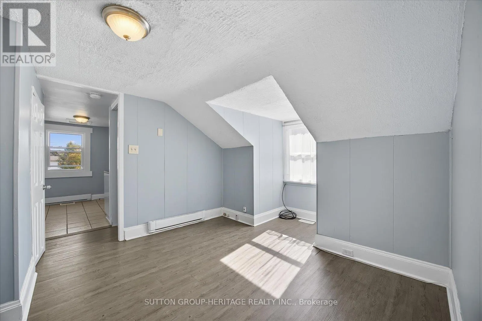 179 OSHAWA BOULEVARD N