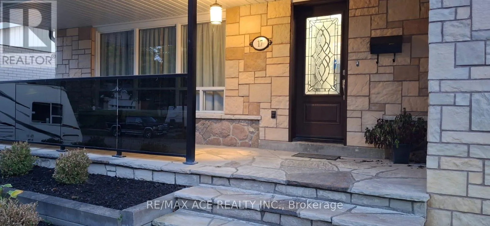 17 JANELLAN TERRACE