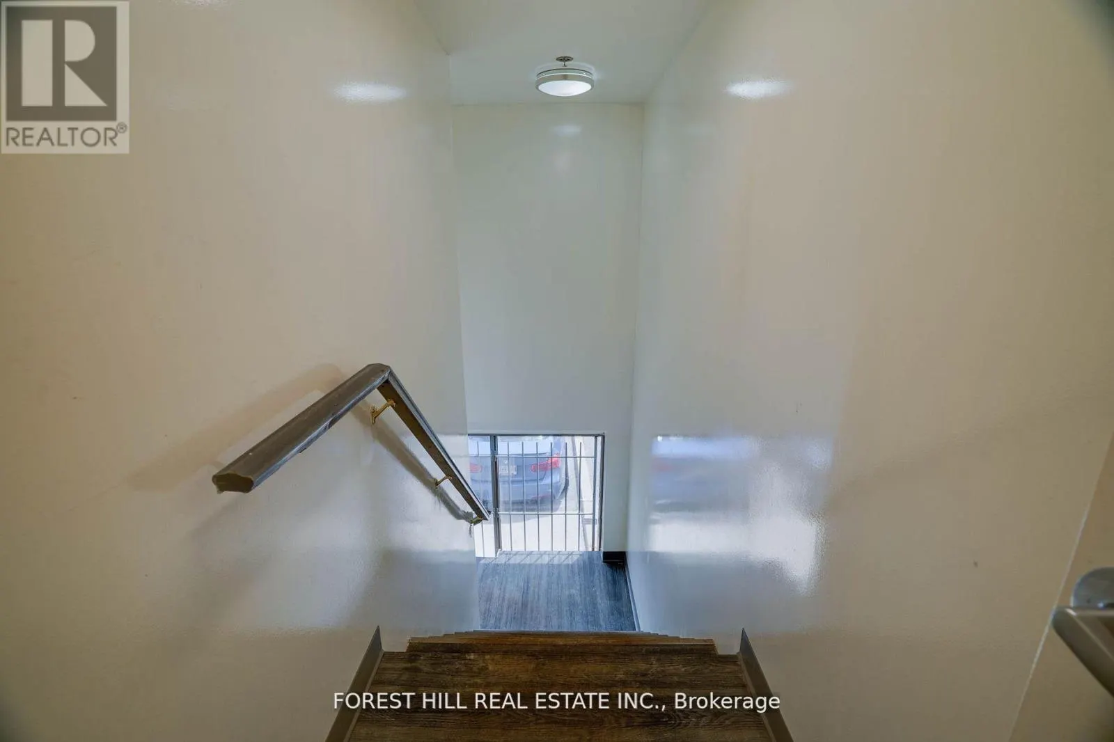 105 - 110 SILVER STAR BOULEVARD
