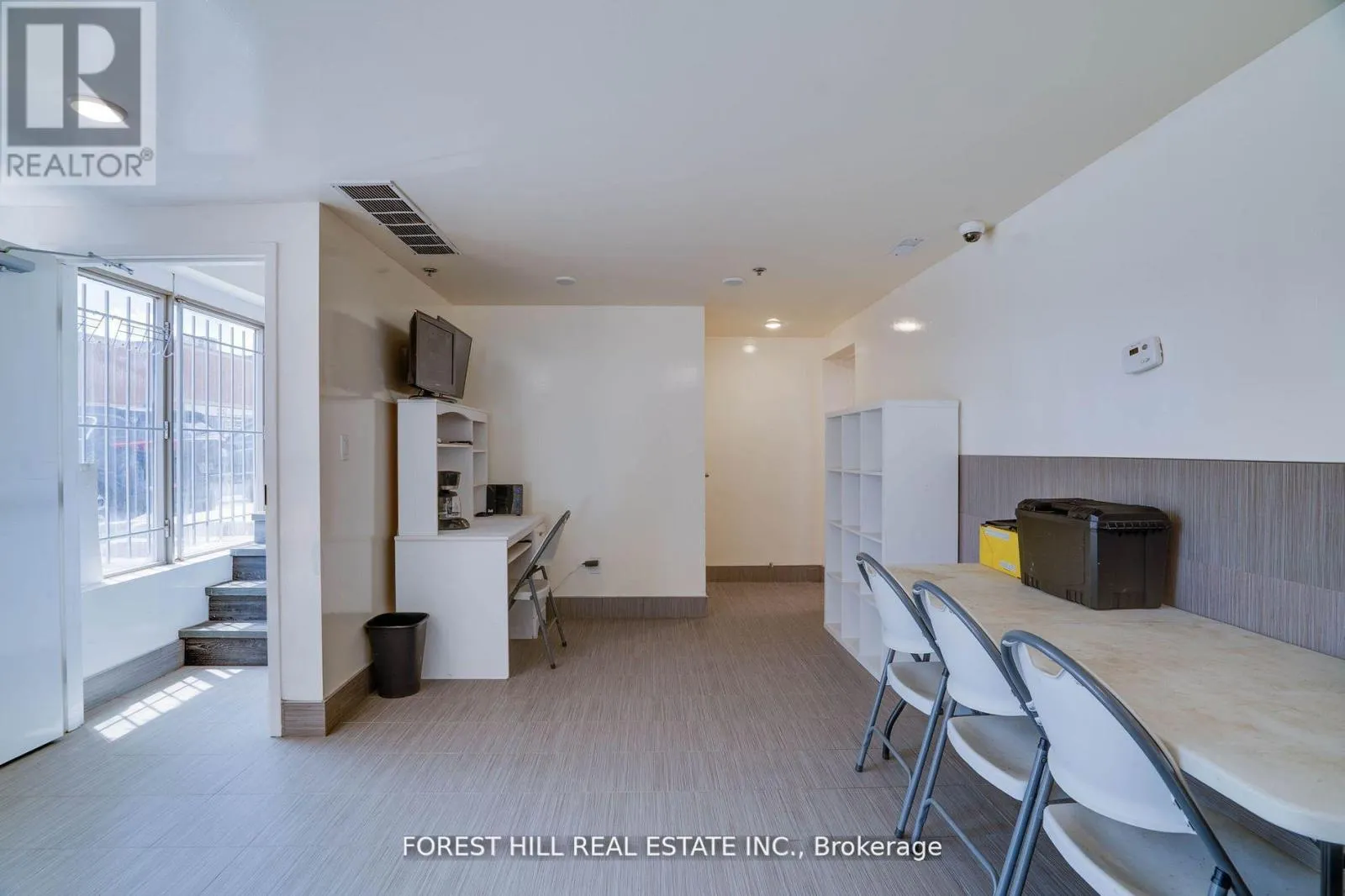 105 - 110 SILVER STAR BOULEVARD