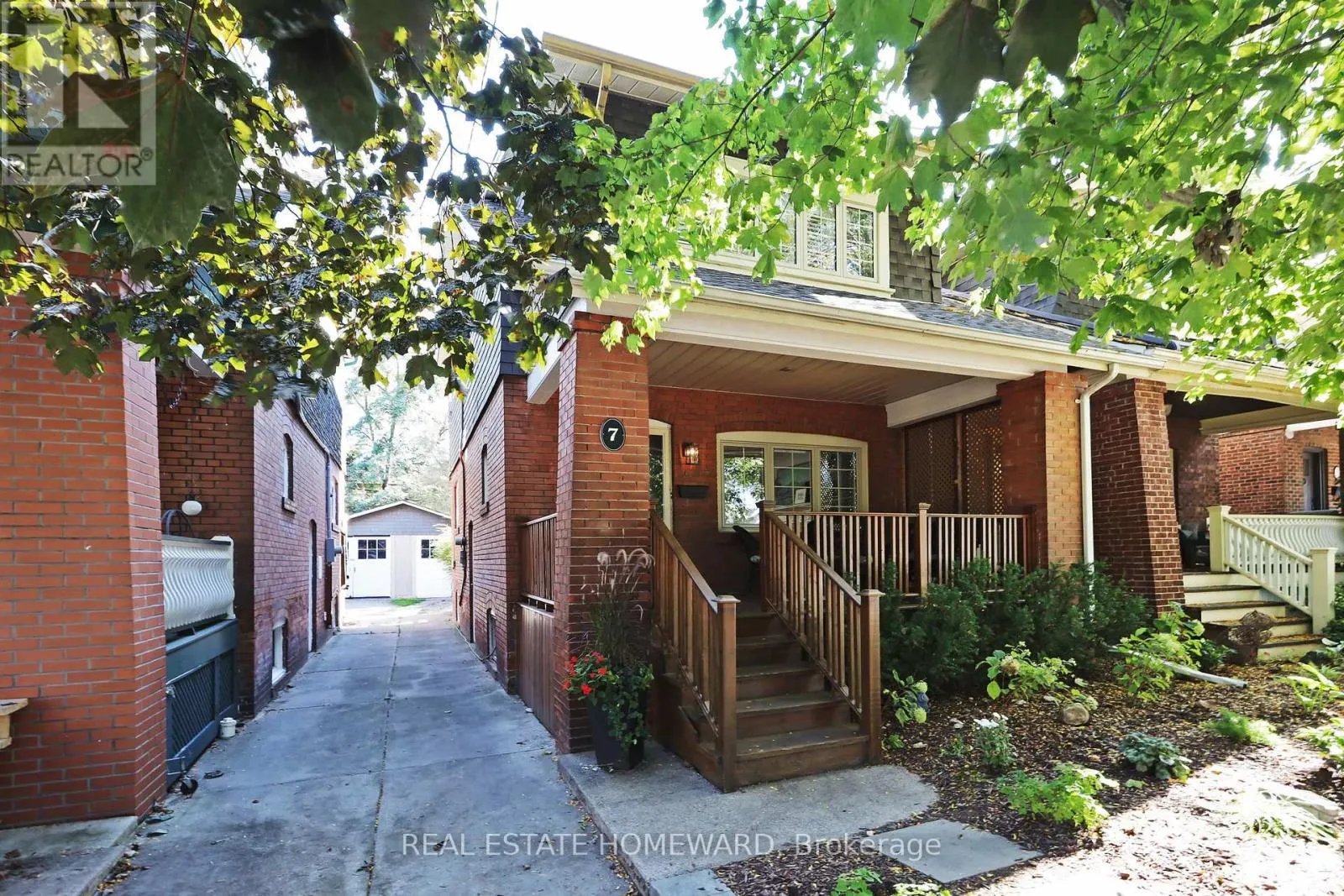 7 BINGHAM AVENUE