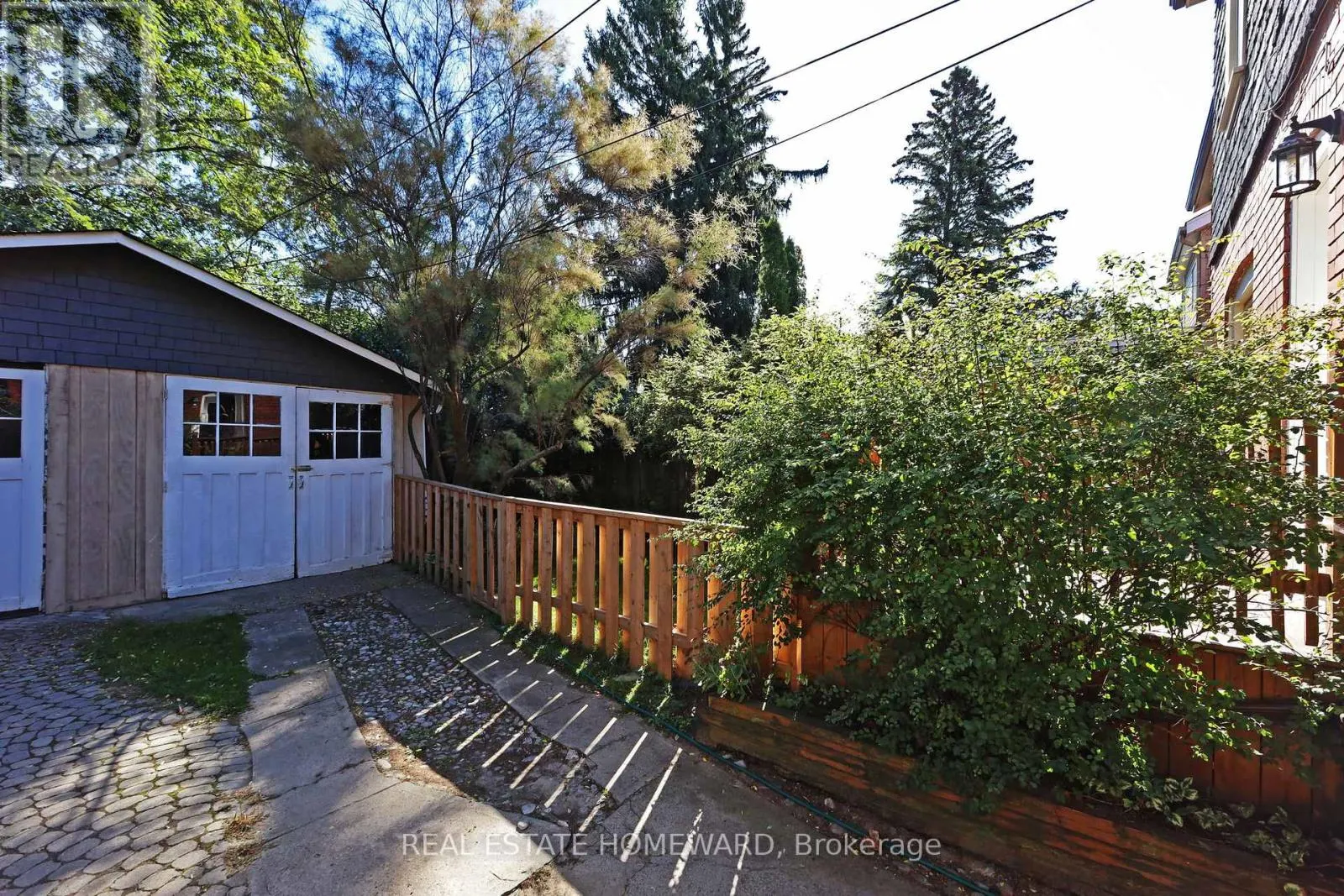 7 BINGHAM AVENUE