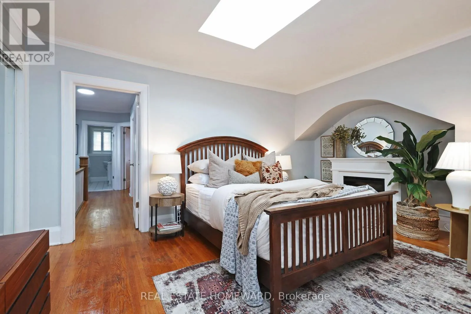 7 BINGHAM AVENUE