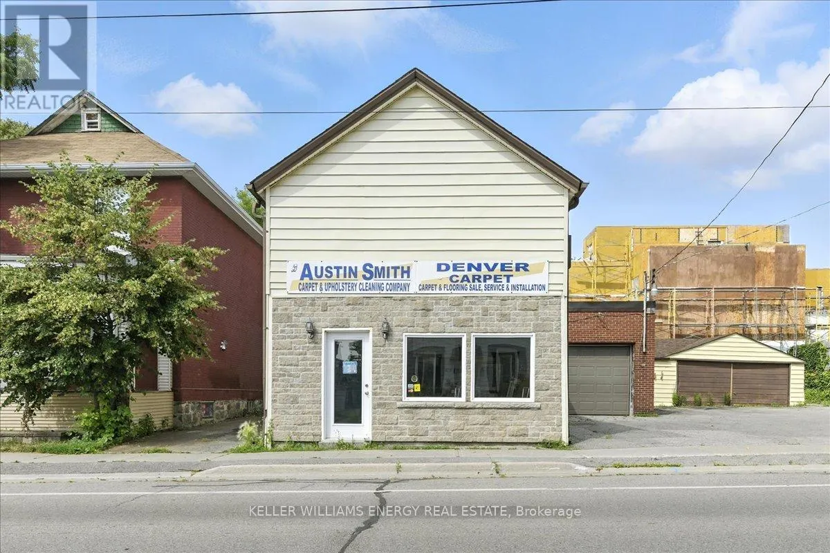 174 MARY STREET N