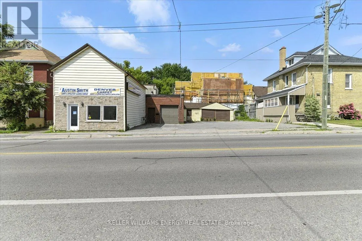 174 MARY STREET N