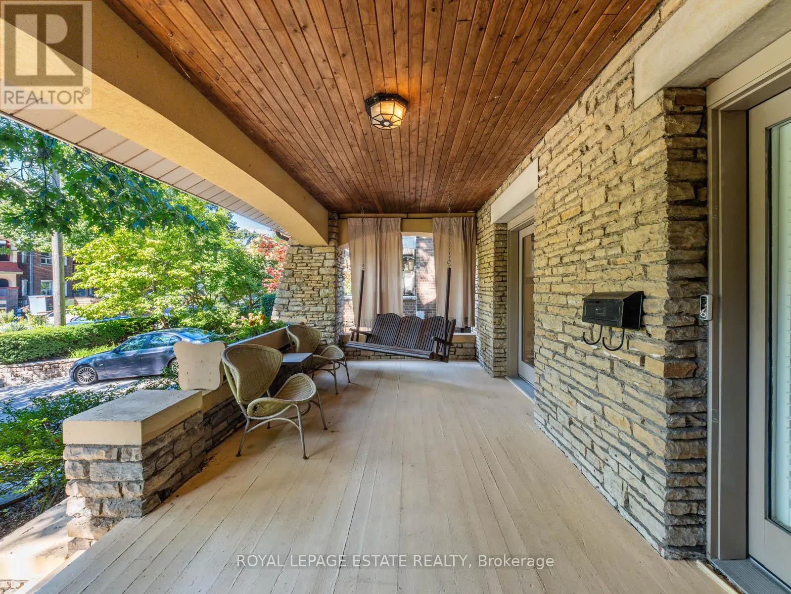 17 BALSAM AVENUE
