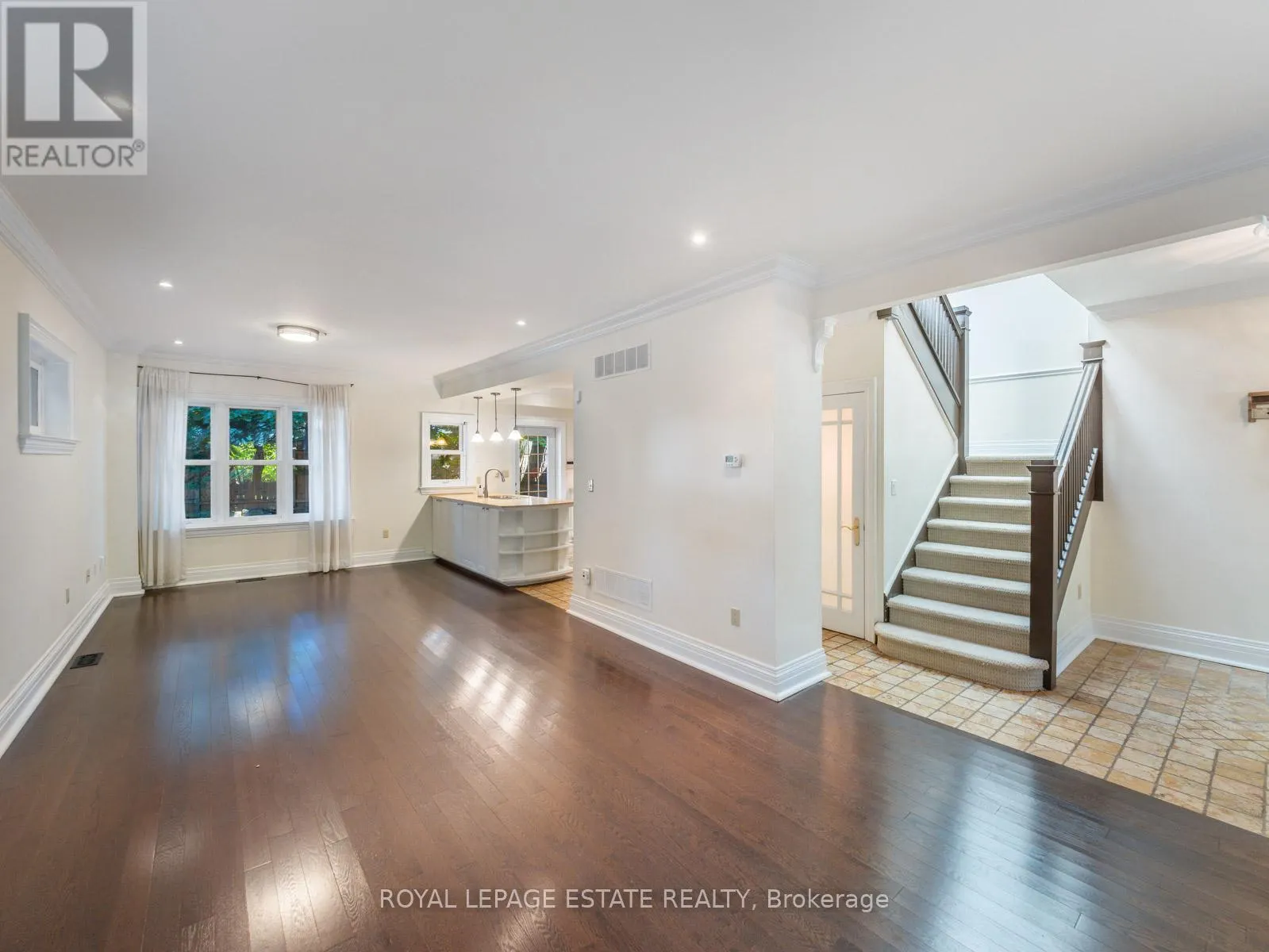 17 BALSAM AVENUE