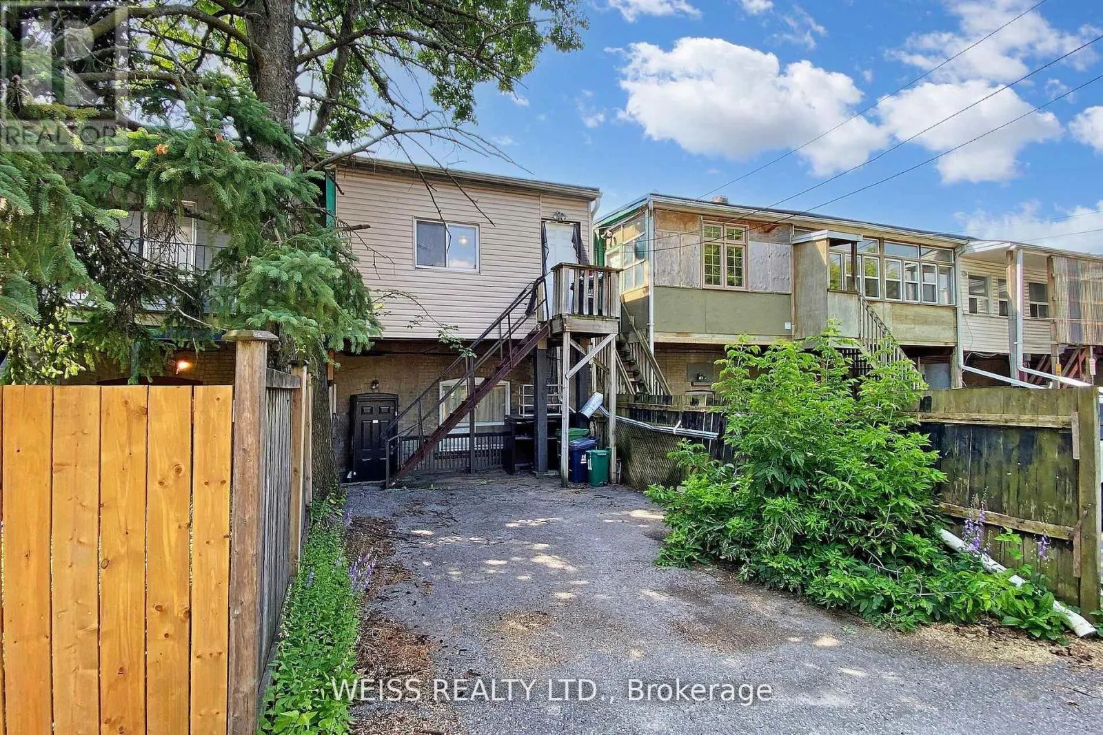 UPPER - 2468 DANFORTH AVENUE