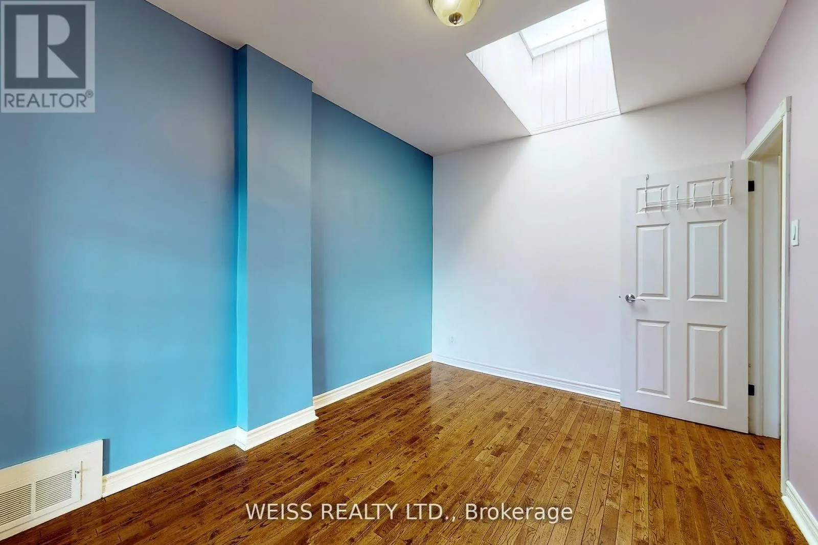 UPPER - 2468 DANFORTH AVENUE