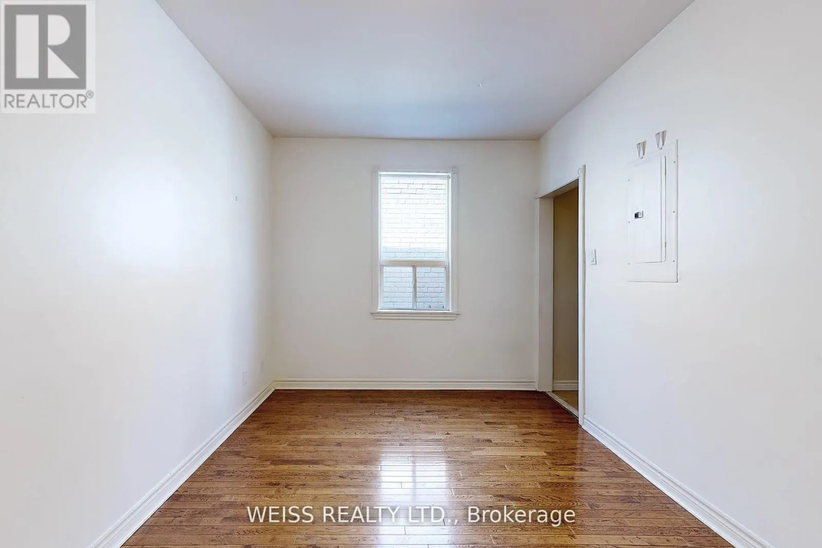 UPPER - 2468 DANFORTH AVENUE