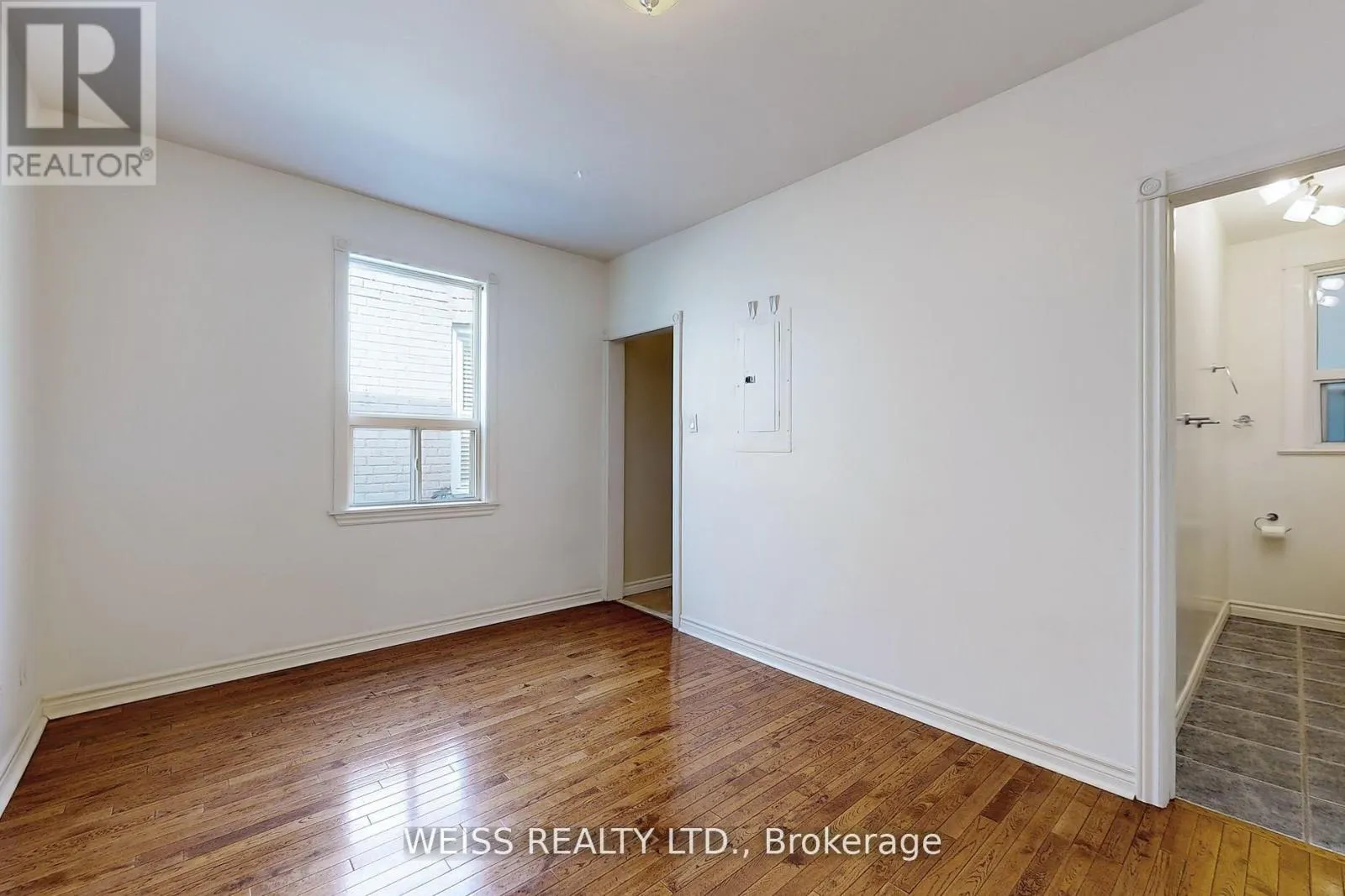UPPER - 2468 DANFORTH AVENUE