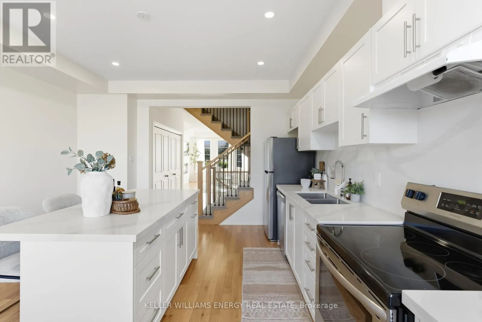 1507 GREEN ROAD