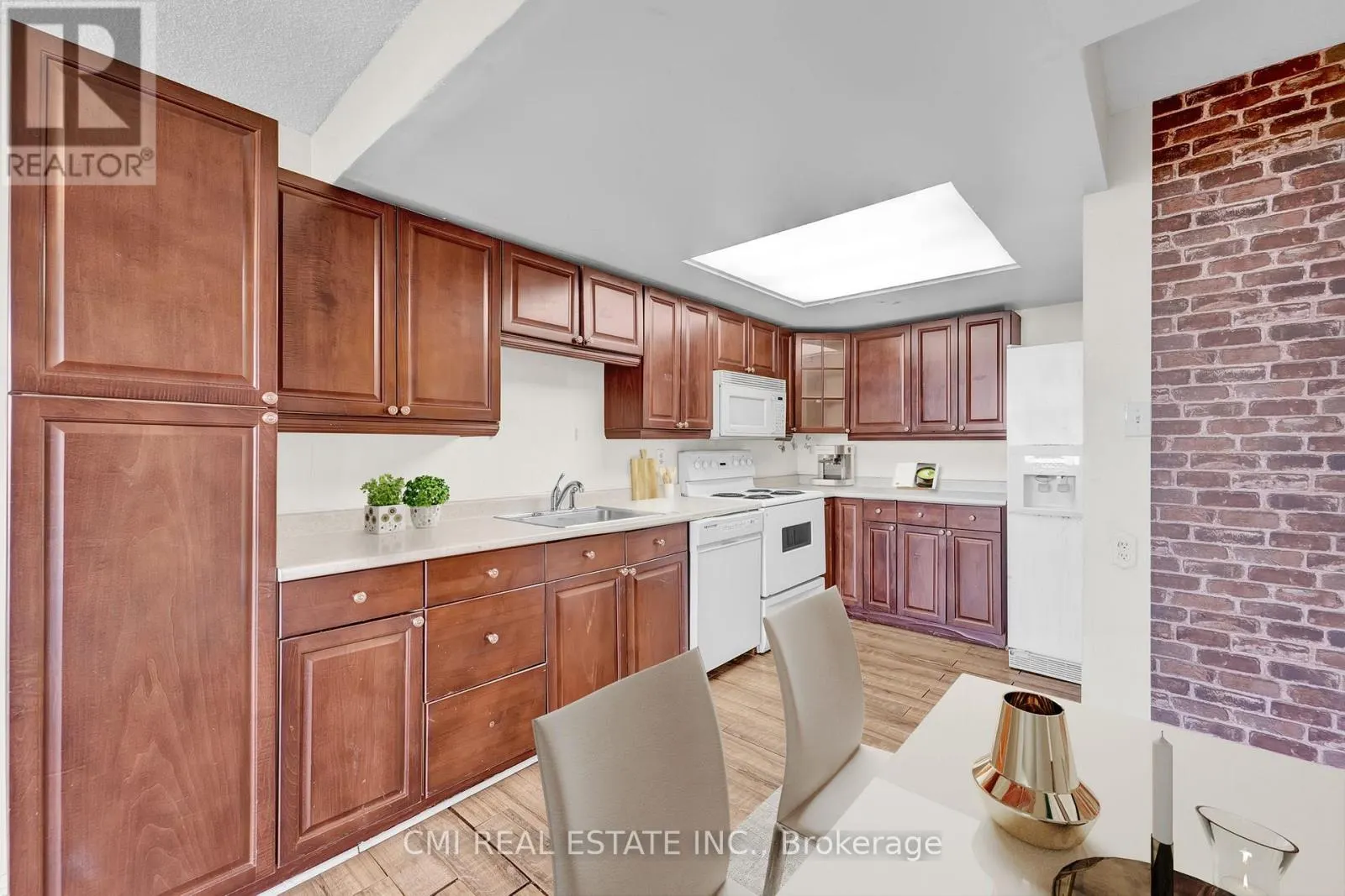 1510 - 2466 EGLINTON AVENUE E