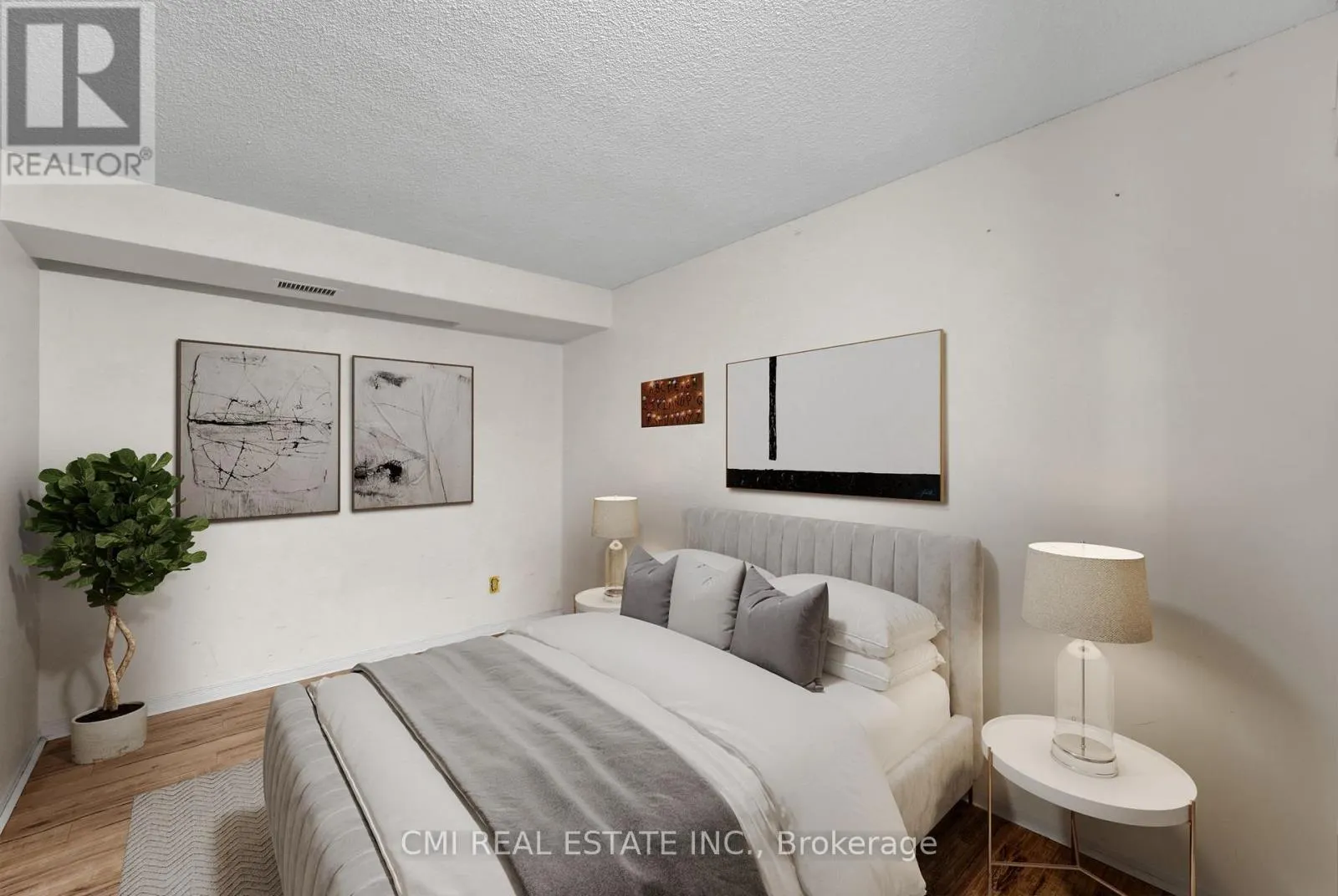 1510 - 2466 EGLINTON AVENUE E