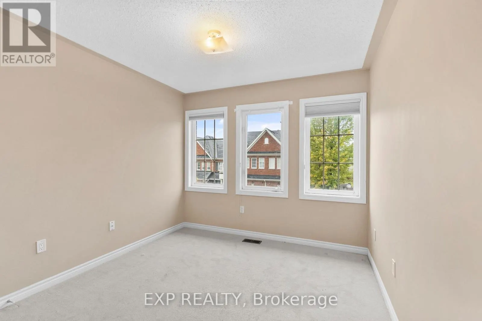 19 - 715 GRANDVIEW STREET N