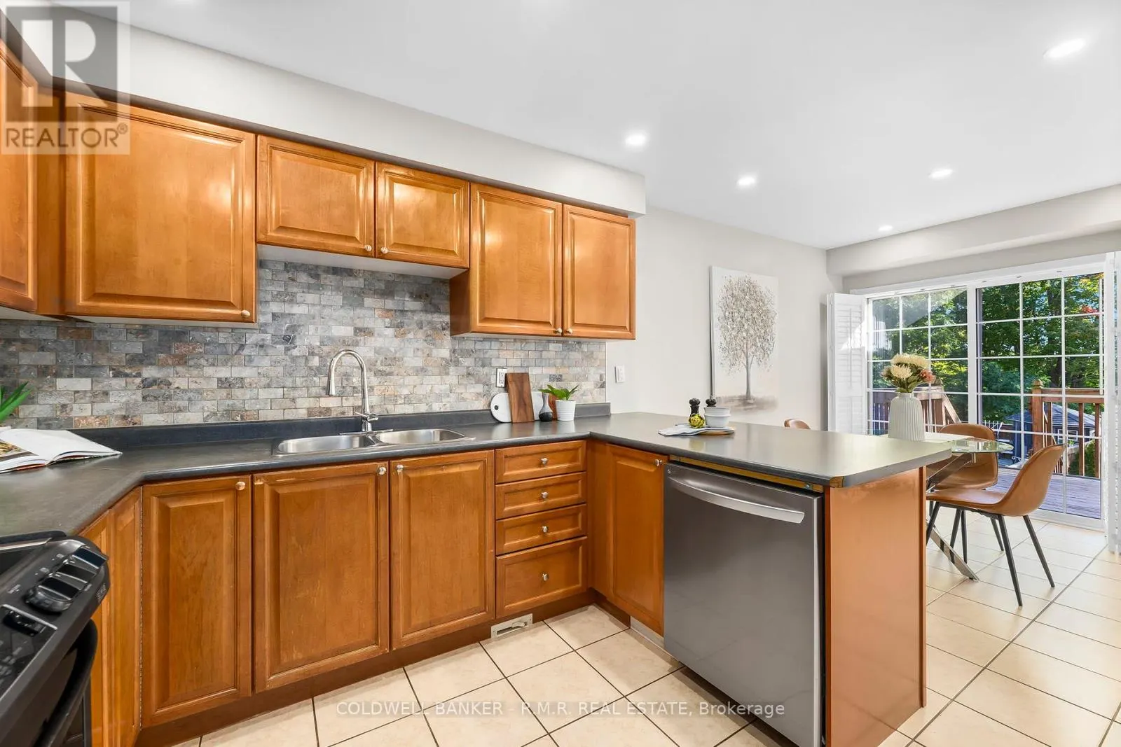 62 IPSWICH PLACE