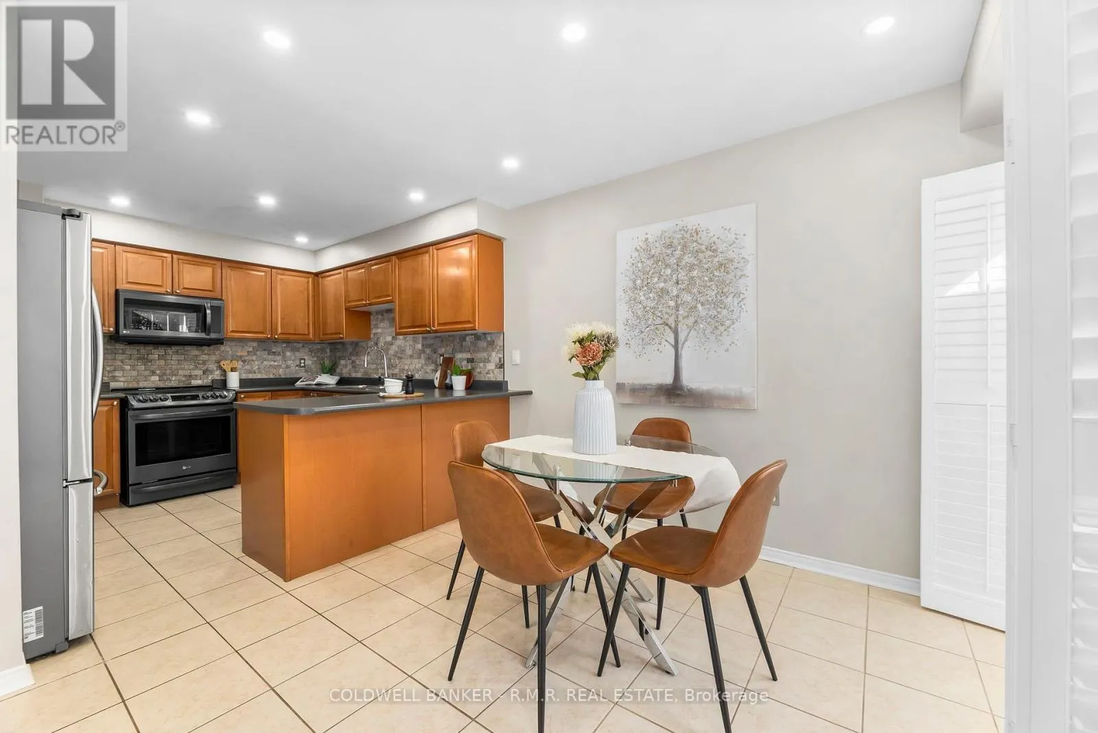 62 IPSWICH PLACE