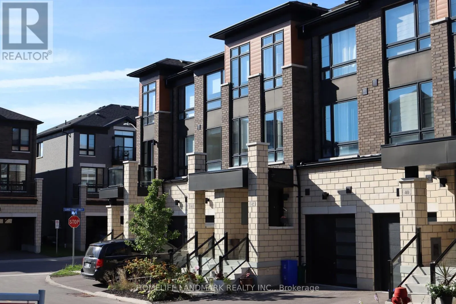 42 LAKE TRAIL WAY