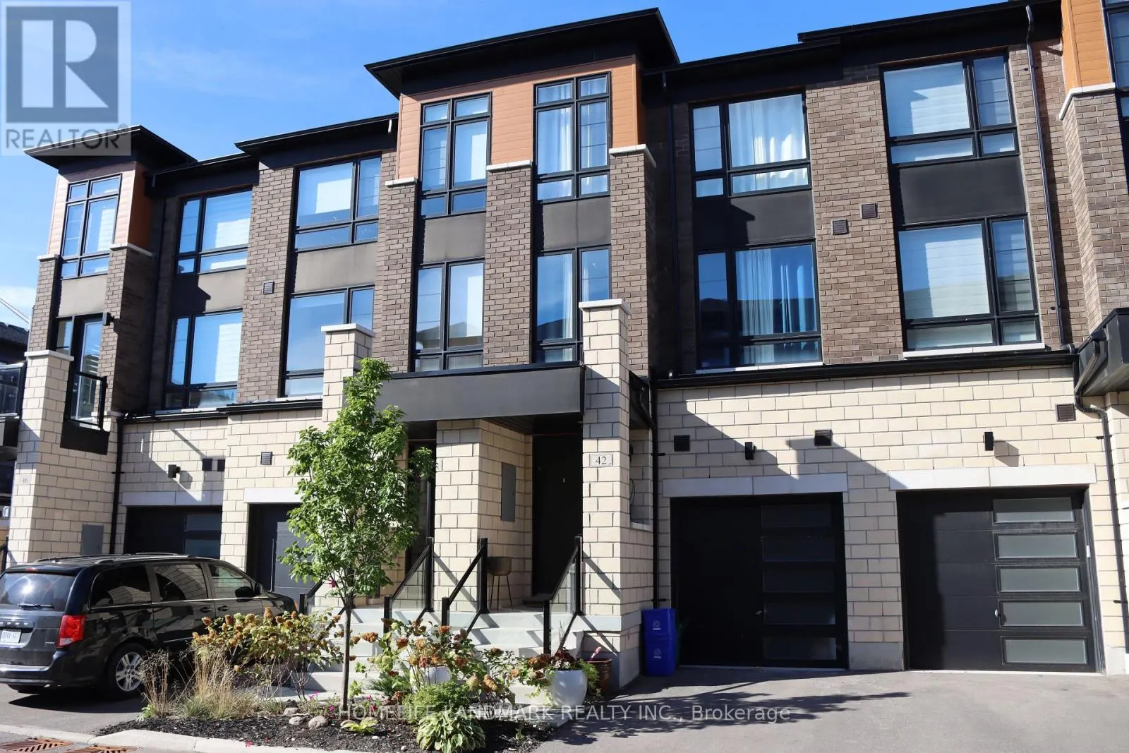 42 LAKE TRAIL WAY