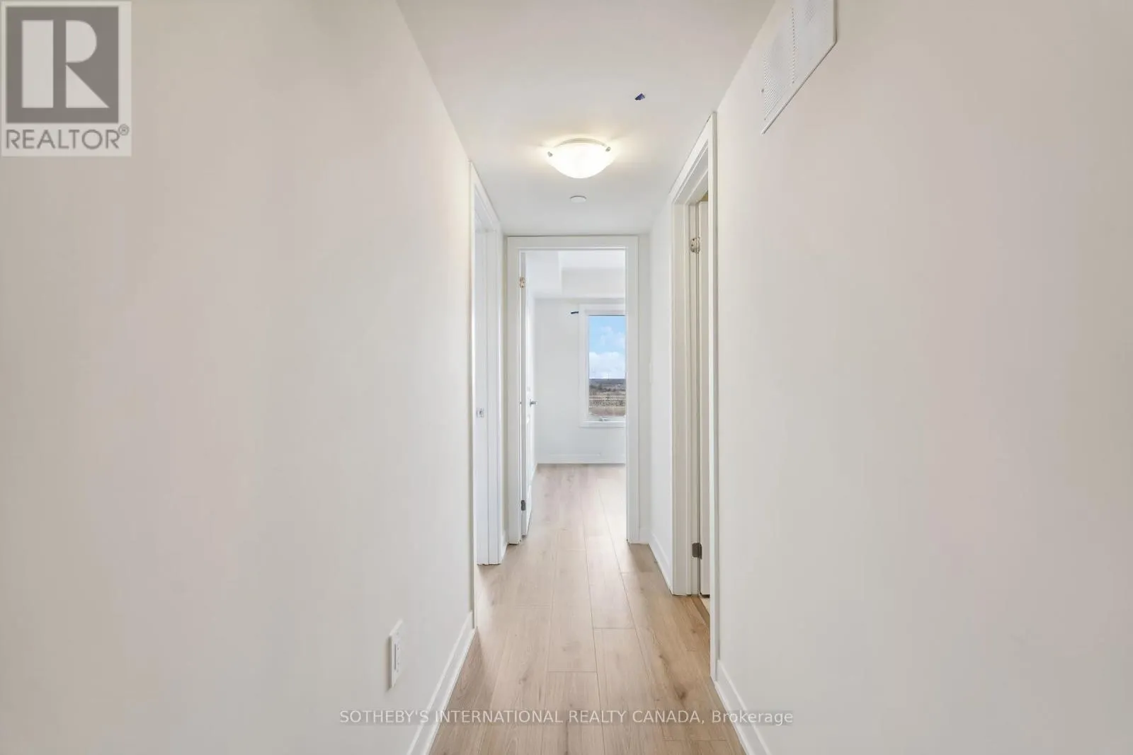 204 - 1695 DERSAN STREET