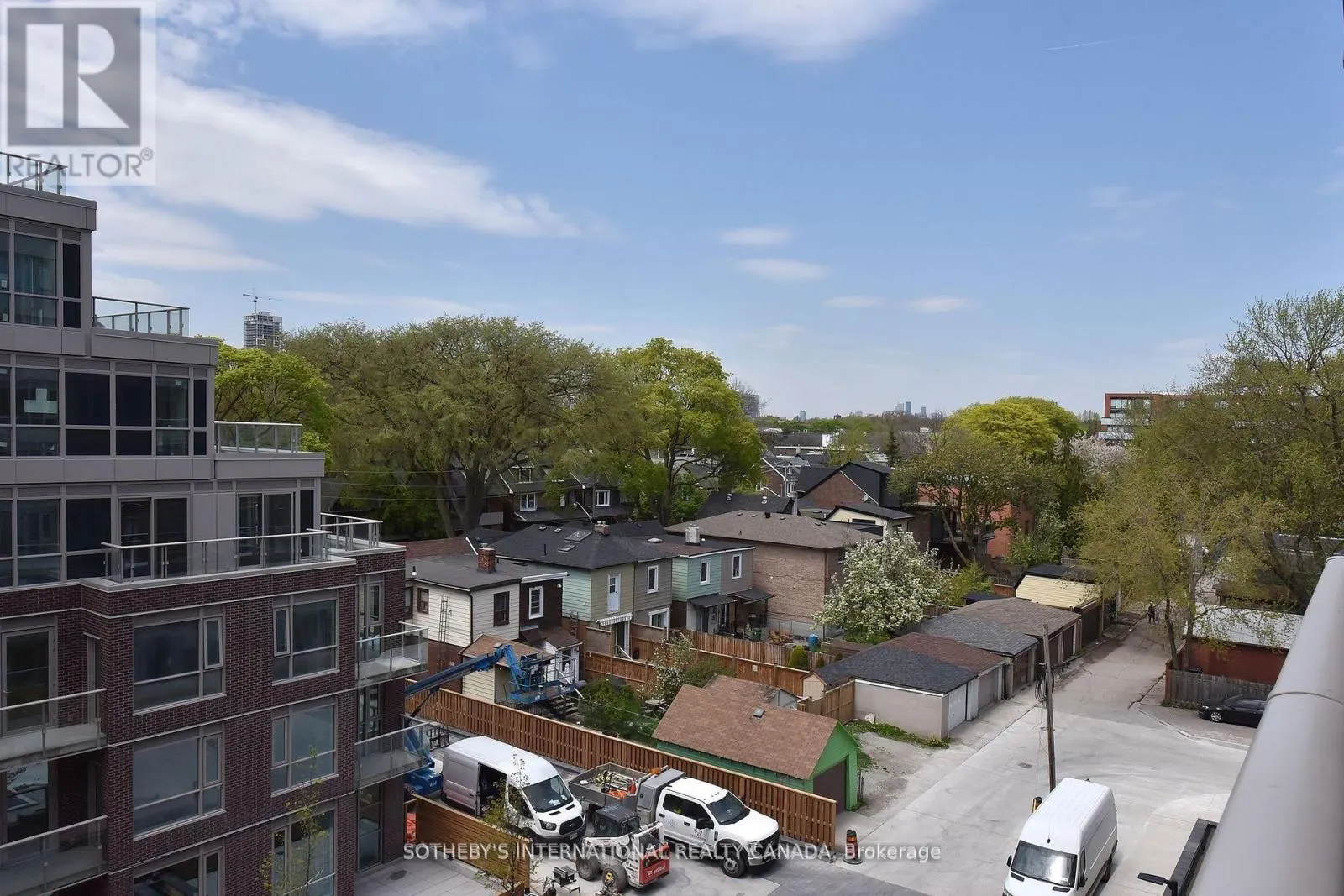 526 - 150 LOGAN AVENUE