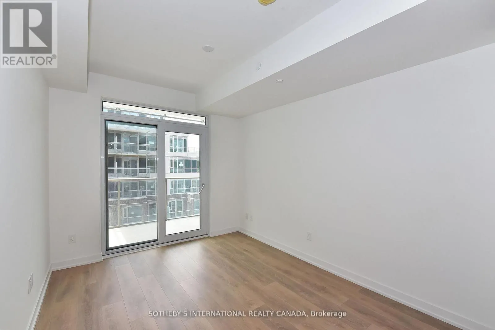 526 - 150 LOGAN AVENUE