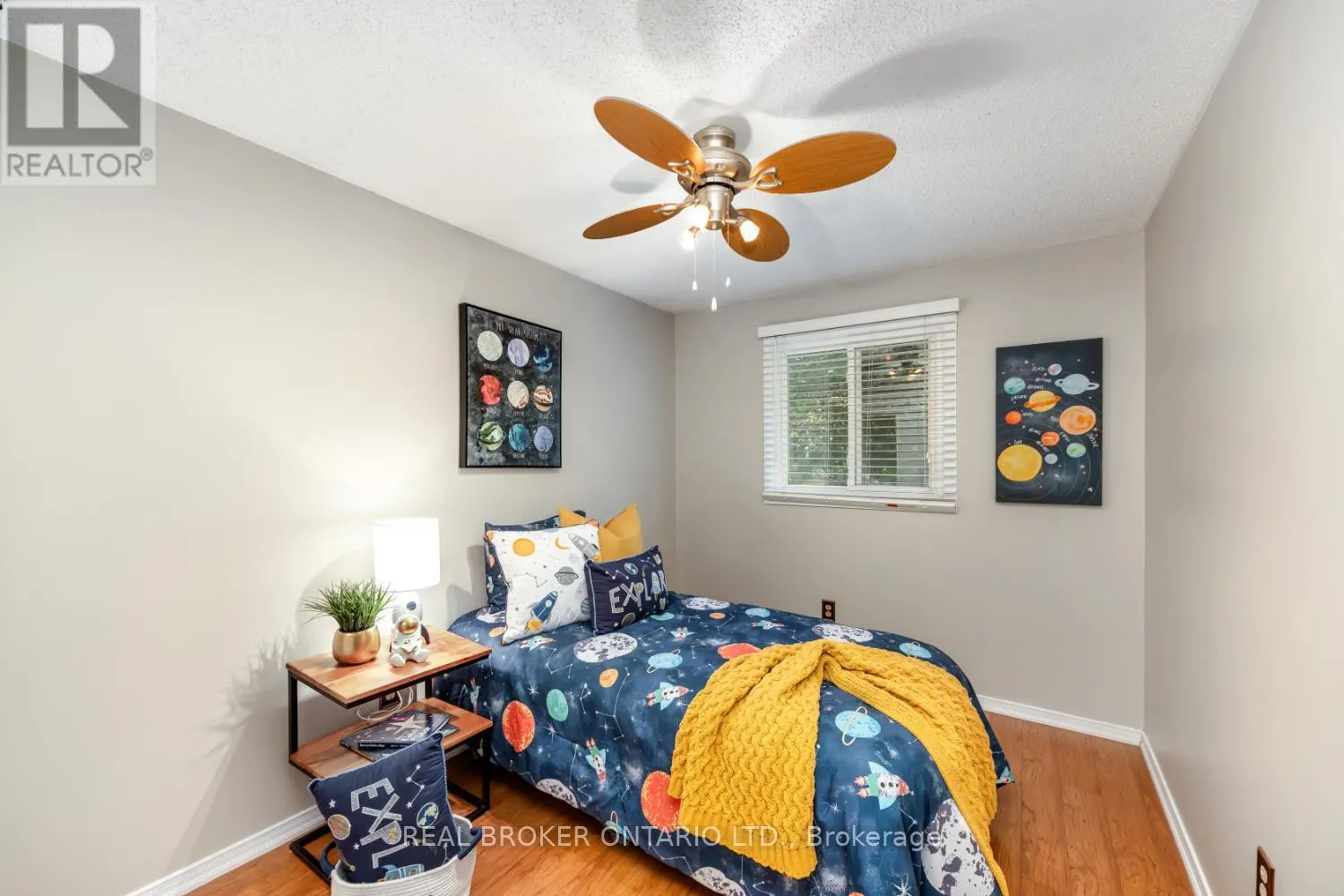 6 ANDREW COURT