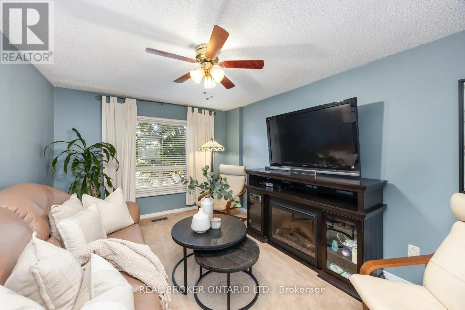6 ANDREW COURT
