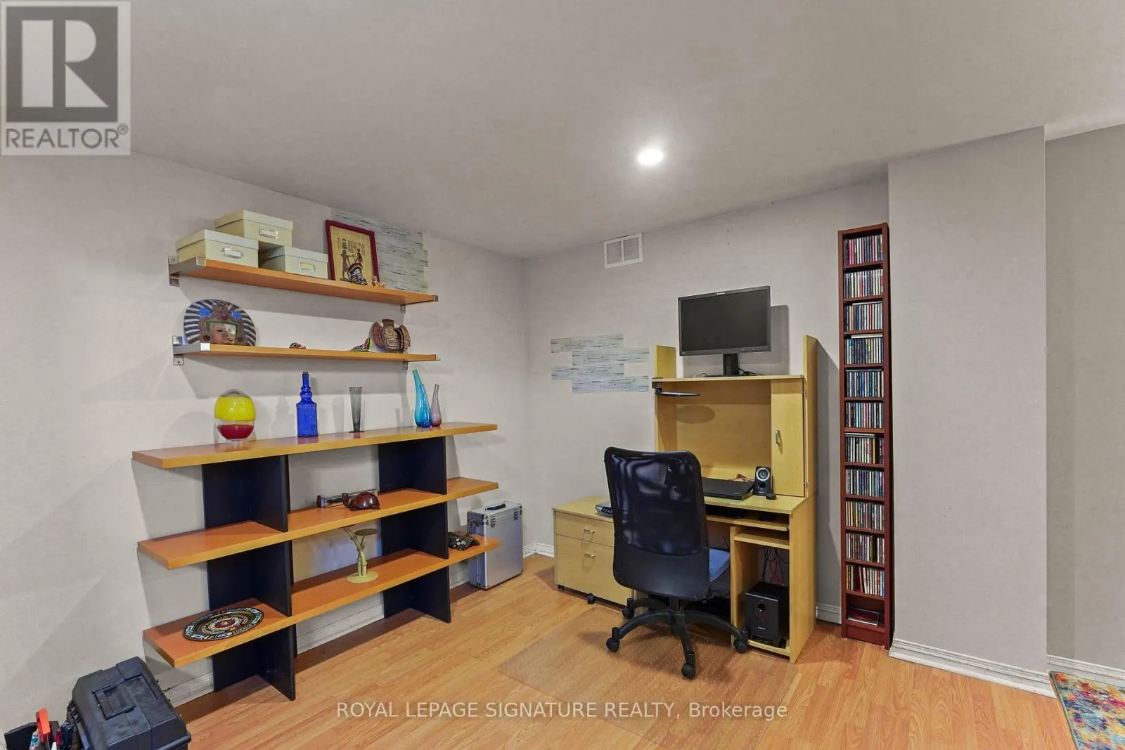 1556 AMBERLEA ROAD
