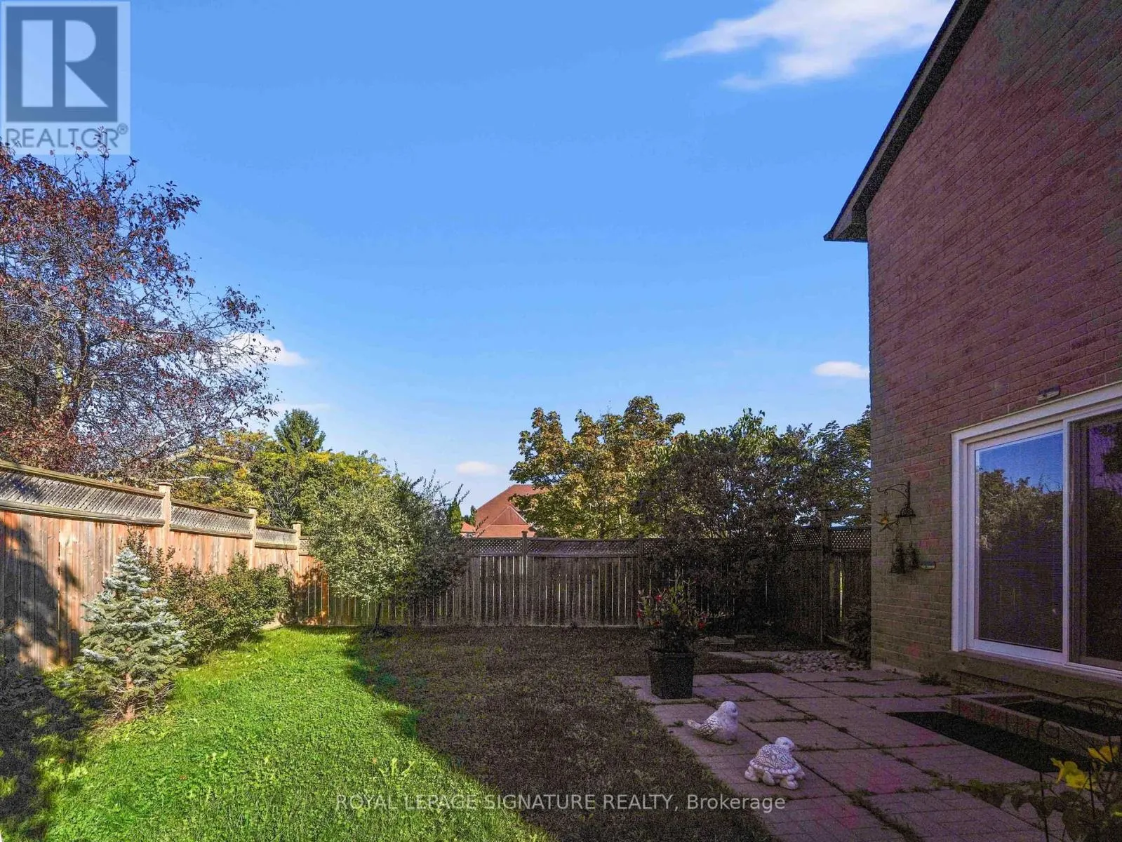 1556 AMBERLEA ROAD