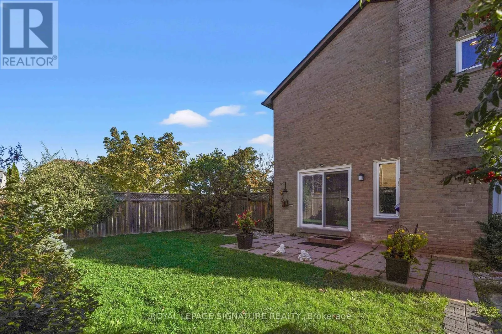 1556 AMBERLEA ROAD